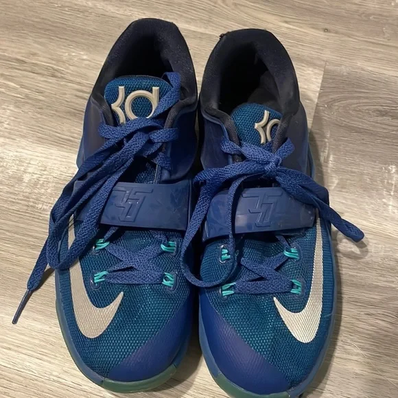 Kevin durant youth 2025 basketball shoes